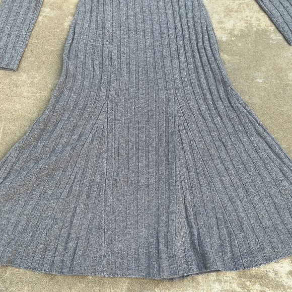 NWT Reformation Evan Cashmere Sweater Dress - Picture 5 of 10